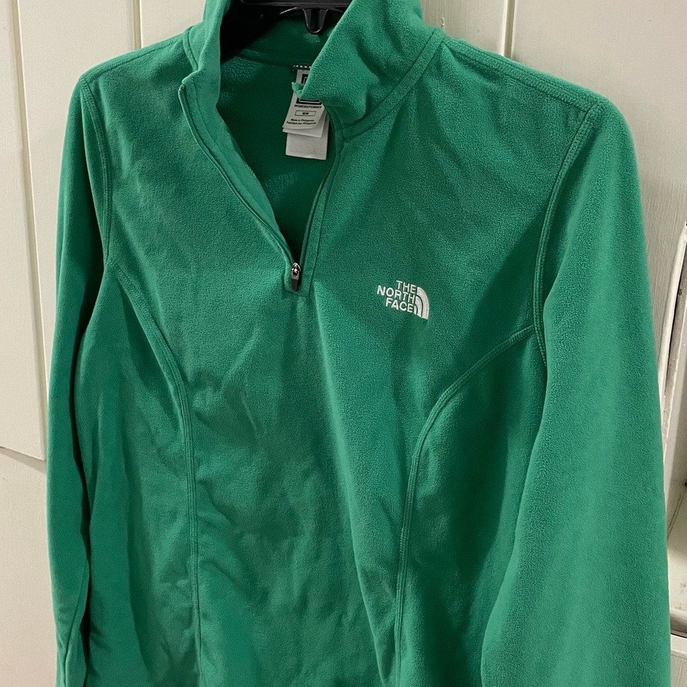 Green North Face Light Weight Jacket - image 1